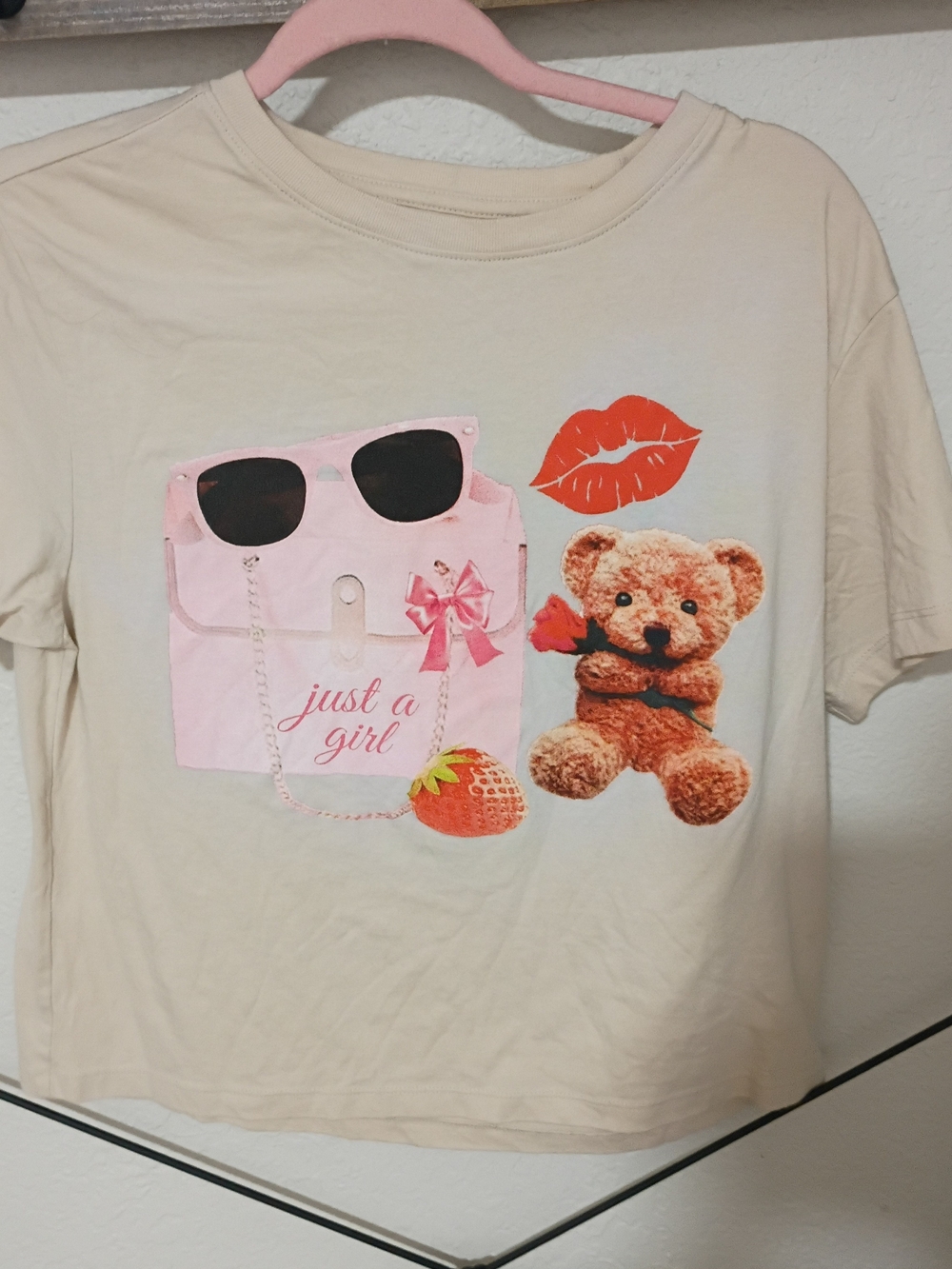 Free Kisses Beige Tee with Pink Graphic and Brown Teddy